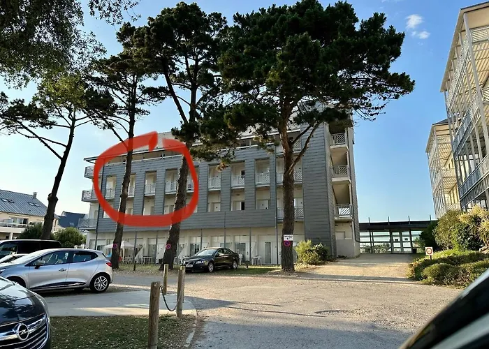 Face , Piscine Privee Et Lägenhet