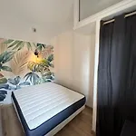 Face , Piscine Privée Et Apartamento