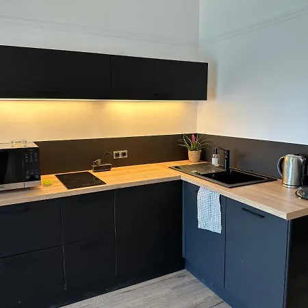 Face , Piscine Privee Et *