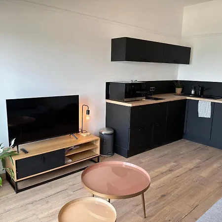 아파트 Face , Piscine Privee Et