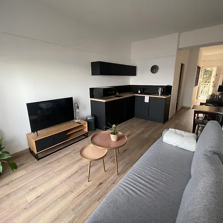 Face , Piscine Privee Et * 르크로아시