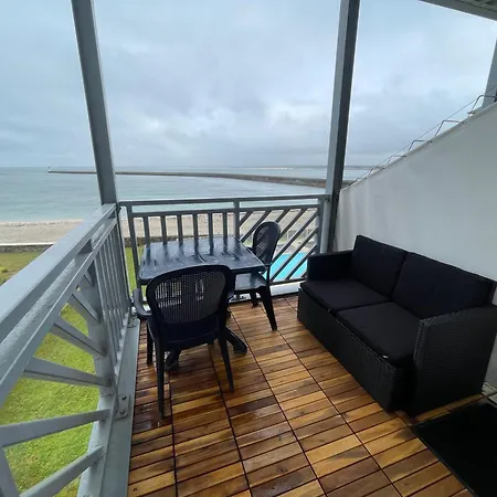 Face , Piscine Privee Et 르크로아시