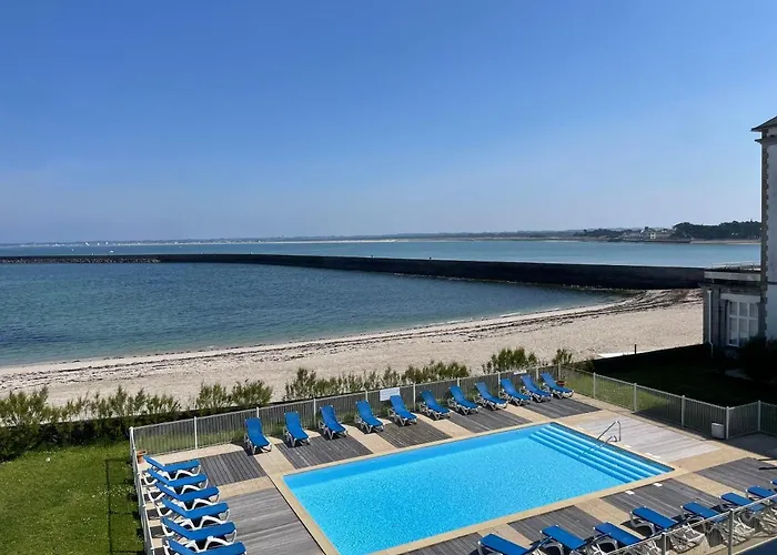 Face , Piscine Privee Et